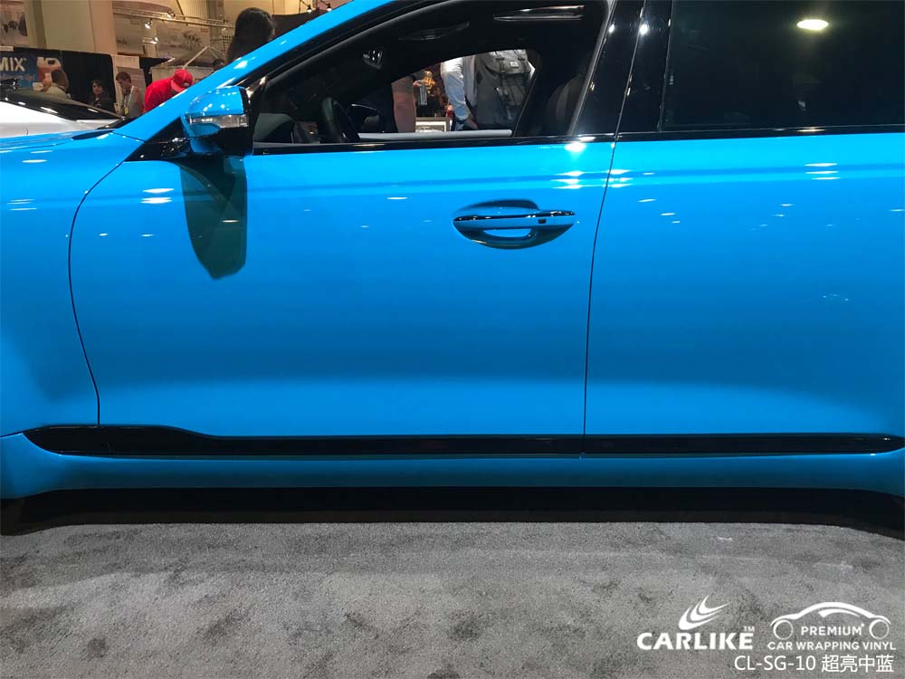 超亮中蓝汽车改色膜贴车效果图