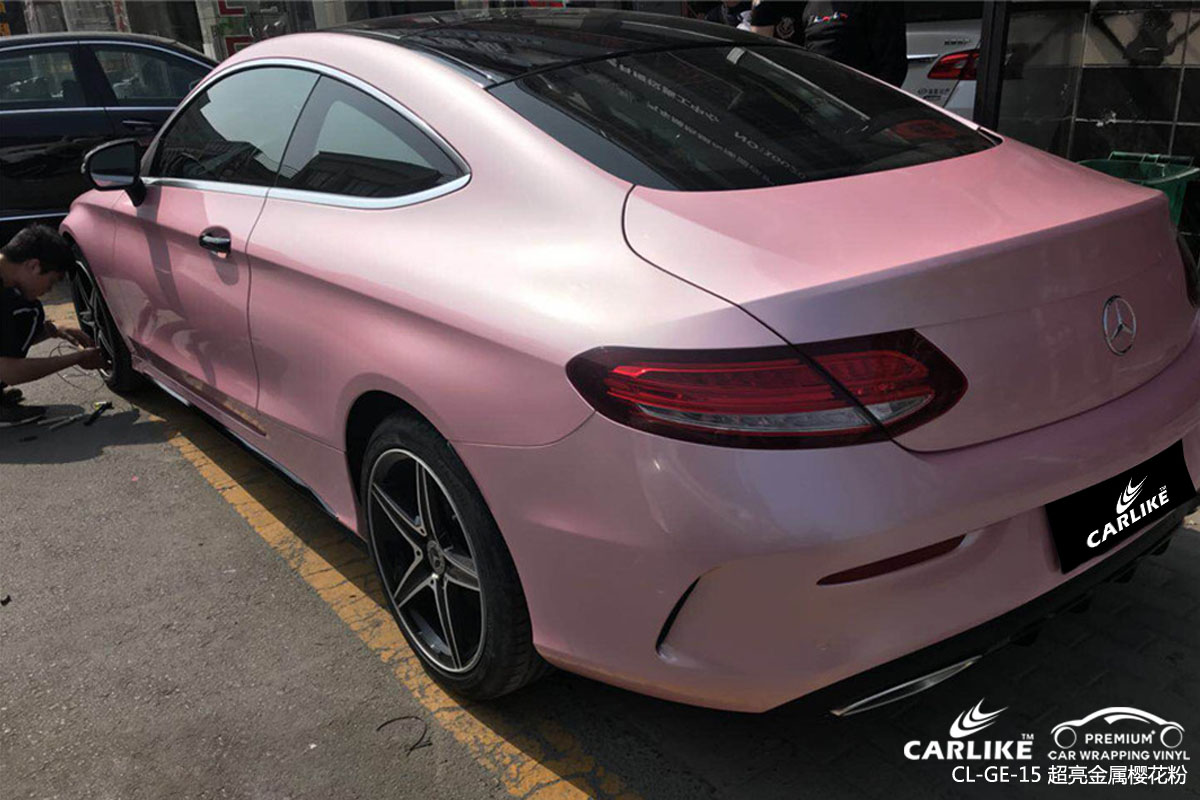 CARLIKE卡莱克™CL-GE-15奔驰超亮金属樱花粉车身改色膜